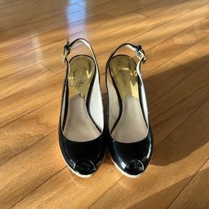 Black shiny Michael Kors heels!
